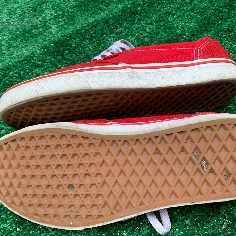 Red vans - Picture 5 of 5